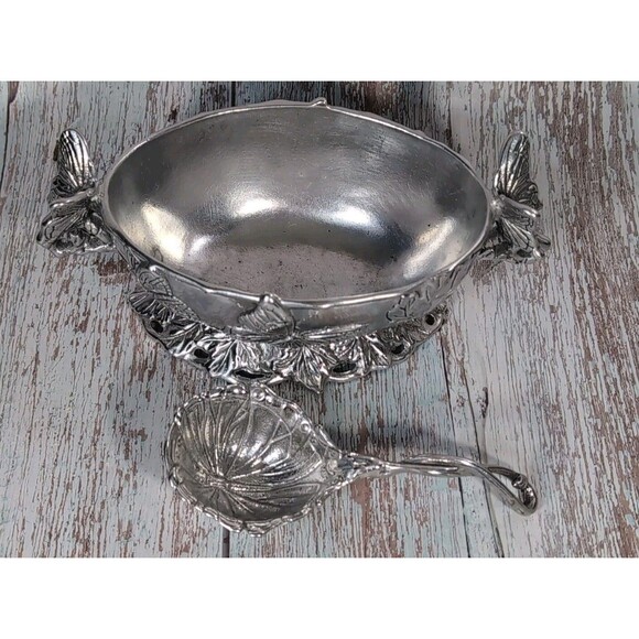 Arthur Court Gravy Boat with Ladle / Butterfly Motif  1999 - 10 in by 5 in - Picture 5 of 17